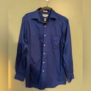 Van Heusen Men’s Neck Size 15.5 Blue Dress Shirt